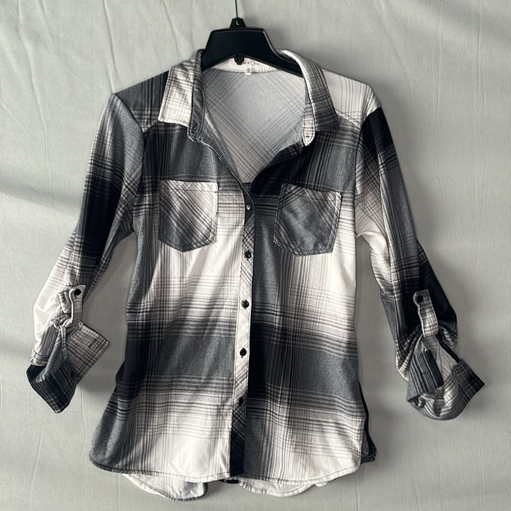 ***BOGO*** Eden & Olivia plaid button-up w/lace up back - Picture 2 of 6